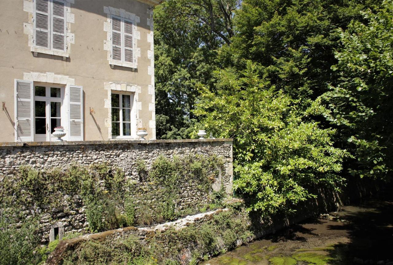 Chambre D'Hotes Les Rives De La Tronne Mer Bagian luar foto