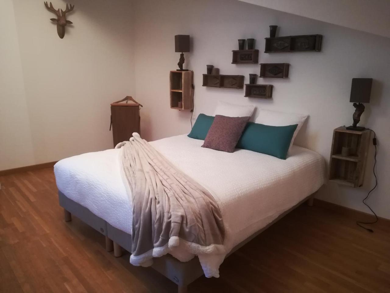 Chambre D'Hotes Les Rives De La Tronne Mer Bagian luar foto