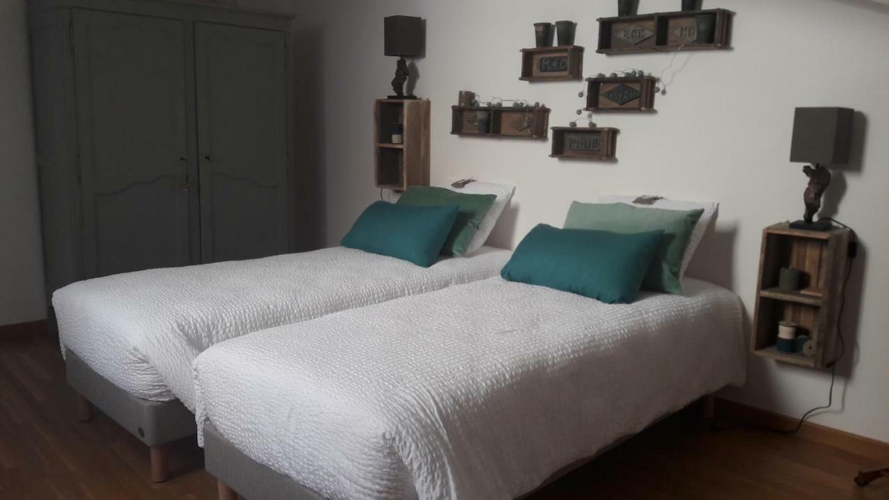 Chambre D'Hotes Les Rives De La Tronne Mer Bagian luar foto
