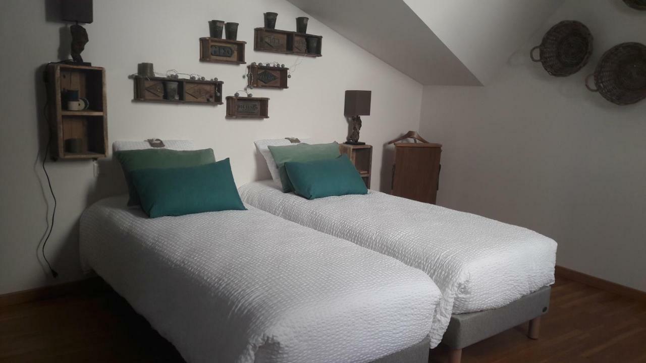 Chambre D'Hotes Les Rives De La Tronne Mer Bagian luar foto
