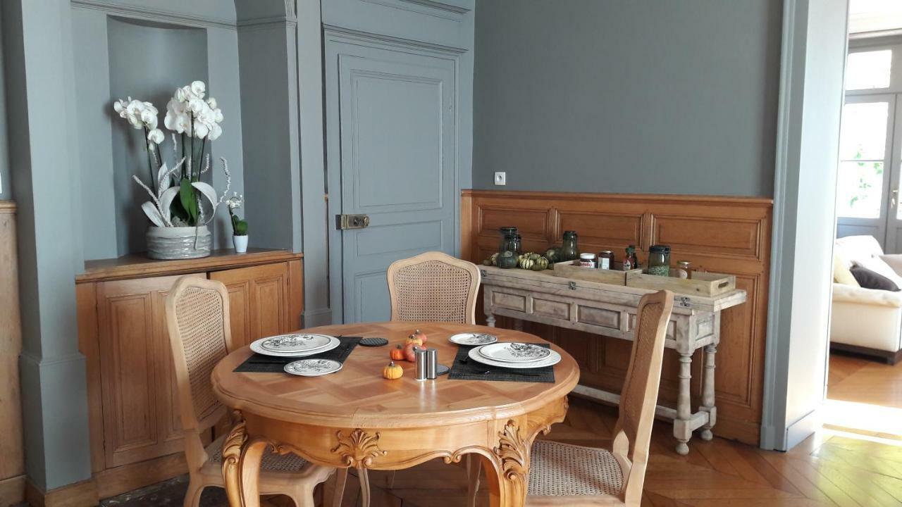 Chambre D'Hotes Les Rives De La Tronne Mer Bagian luar foto