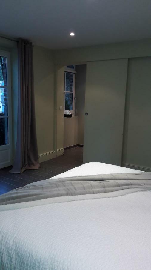 Chambre D'Hotes Les Rives De La Tronne Mer Bagian luar foto
